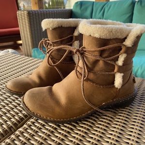 Ugg Rianne Boots Size 9